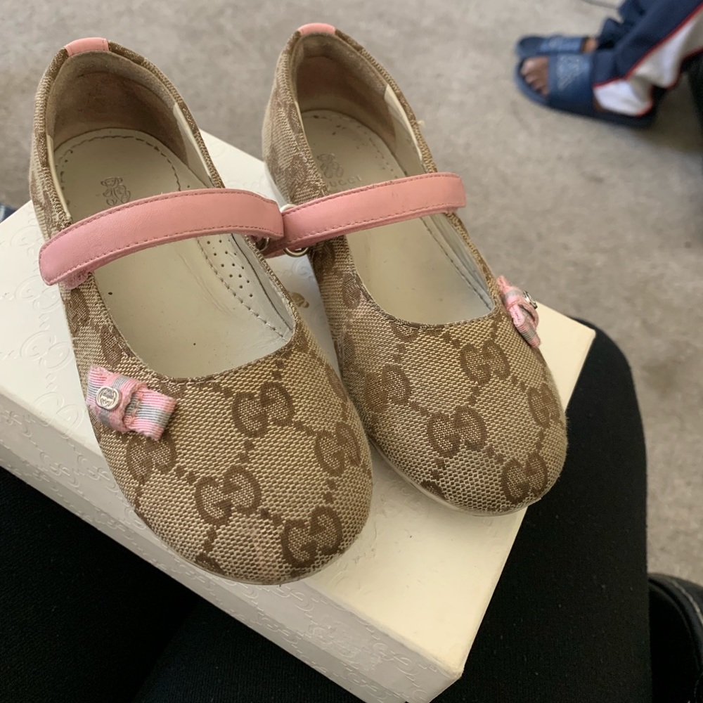 Gucci Mary Jane size 26 (10c) with matching belt